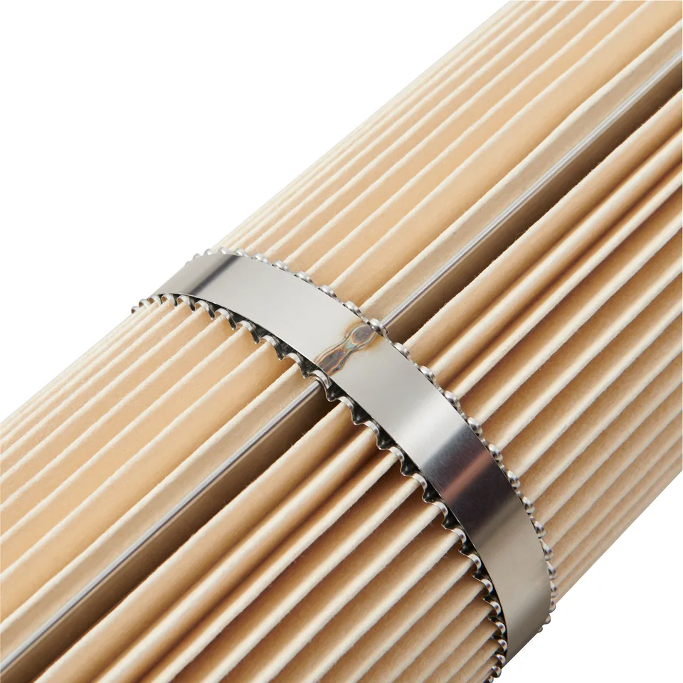 KNT-MTM pleat and support band detail